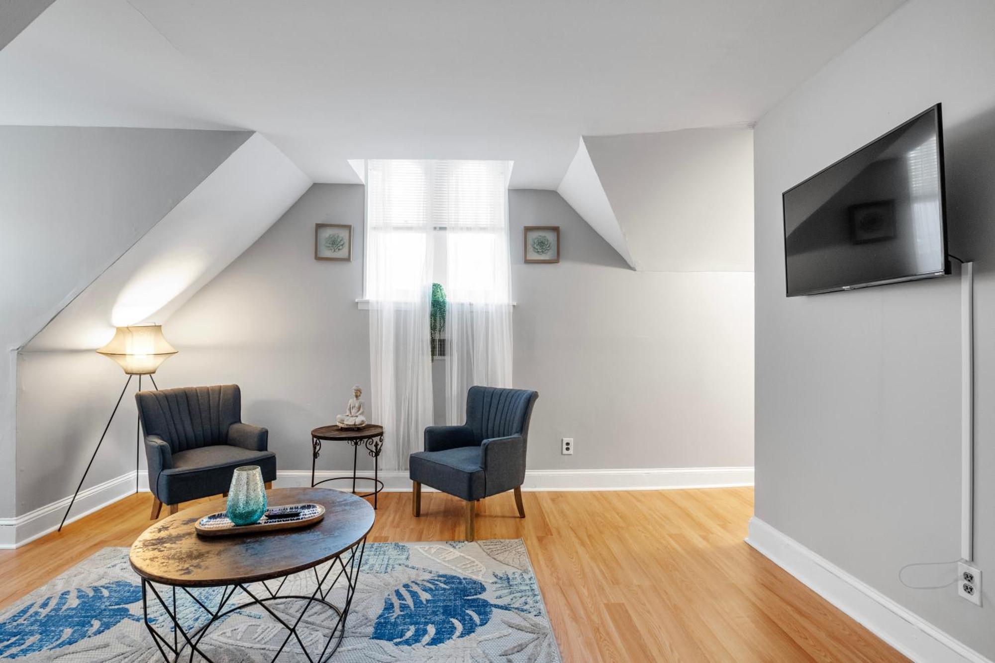 Spacious 2br In Univ City * Philadelphia
